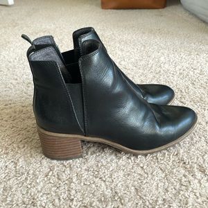 Dr. Scholl’s Black Booties